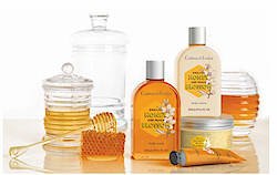Chic Luxuries: Crabtree & Evelyn English Honey & Peach Blossom Giveaway