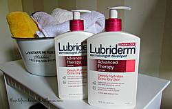 The Art of Random Willy-Nillyness: Lubriderm Advanced Therapy Lotion Giveaway