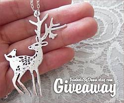 Art and Tree Chatter: Trinkets by Dana Holiday Giveaway