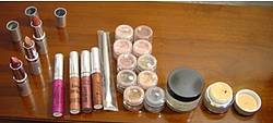 Nuts 4 Stuff: Monave Mineral Makeup and Skin Care Products Giveaway