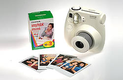 ExtraTV Instax Mini 7S Instant Camera From Fujifilm Giveaway