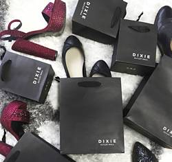 Shoe Tease: $150 Gift Card to Dixie Outlet Mall + Quebec Cominar Shopping Malls Giveaway