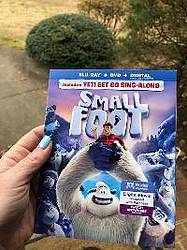 Mommyhood Chronicles: SmallFoot DVD Giveaway